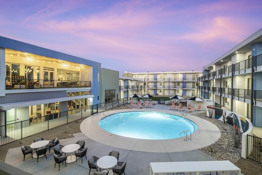 Primary Photo - Horizon North