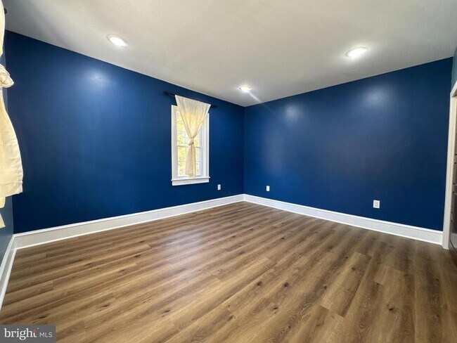 Building Photo - 208 Vineyard Rd