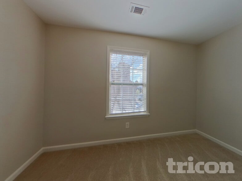 Building Photo - 4758 Arden Dr