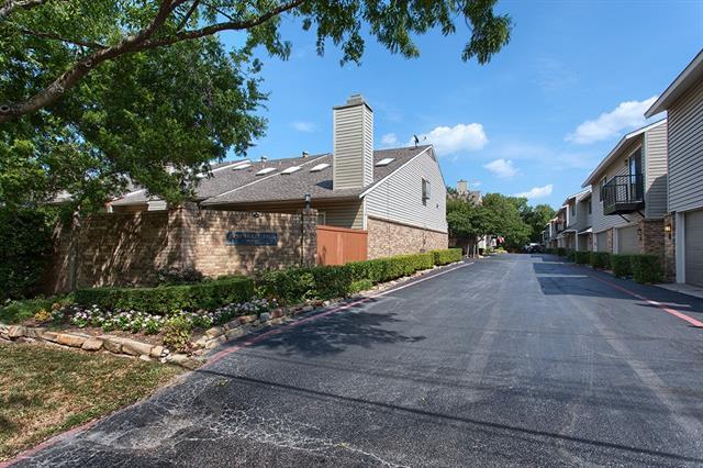 Building Photo - 7450 Holly Hill Dr