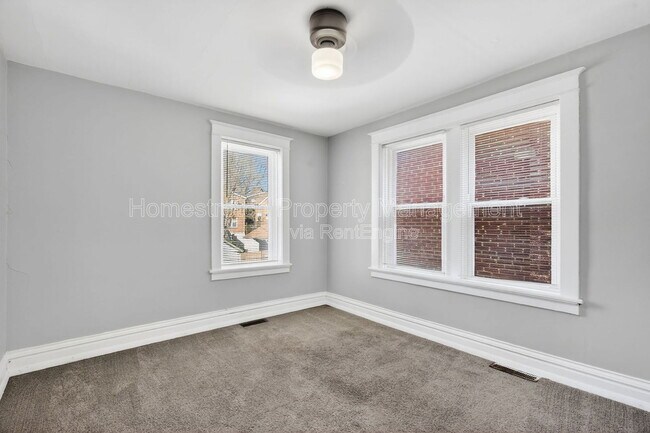 Building Photo - 3923 Miami St