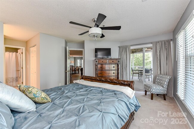 Building Photo - 18557 Vineyard Point Ln