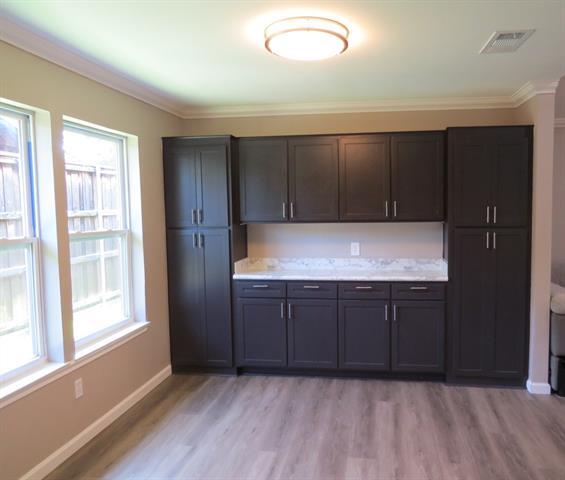 Building Photo - 225 Glenwood Dr