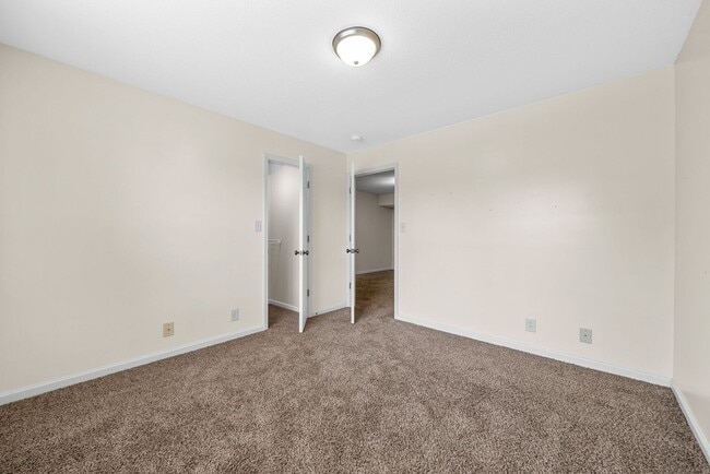 Building Photo - Large home ready for you to call home today!