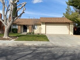 Building Photo - 3045 Brentwood Ave