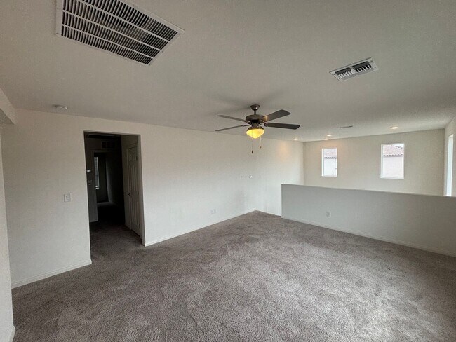 Building Photo - Beautiful 5-Bedroom, 4.5-Bath Home with St...