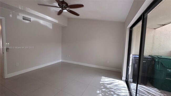 Building Photo - 7665 SW 106th Ave