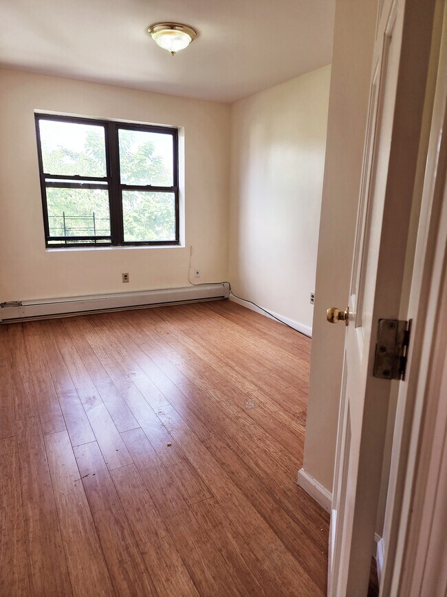 Building Photo - 14 Suydam Pl