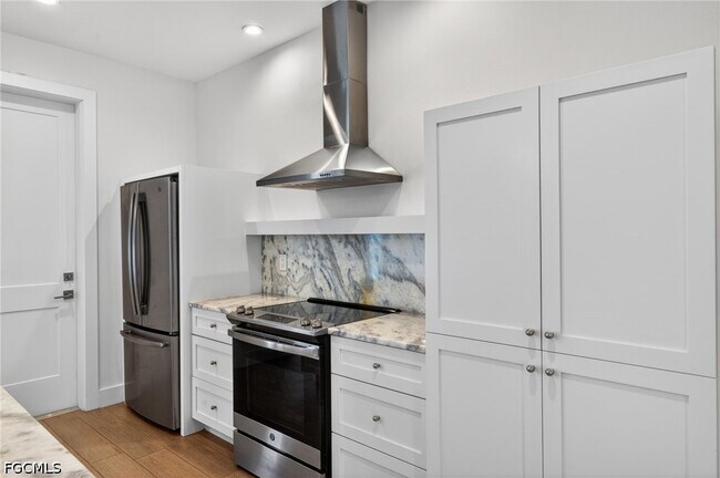 Building Photo - 1218 SW 9th Ct
