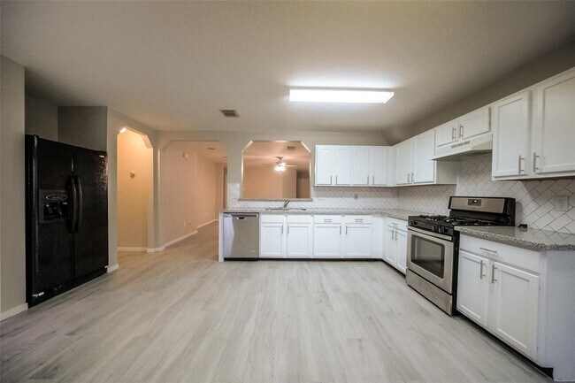 Building Photo - 3106 Centennial Village Dr