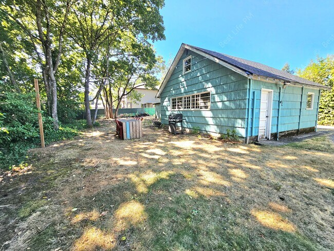 Building Photo - 2627 SE 115th Ave