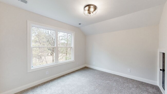 Building Photo - 232 Twin Cove Dr