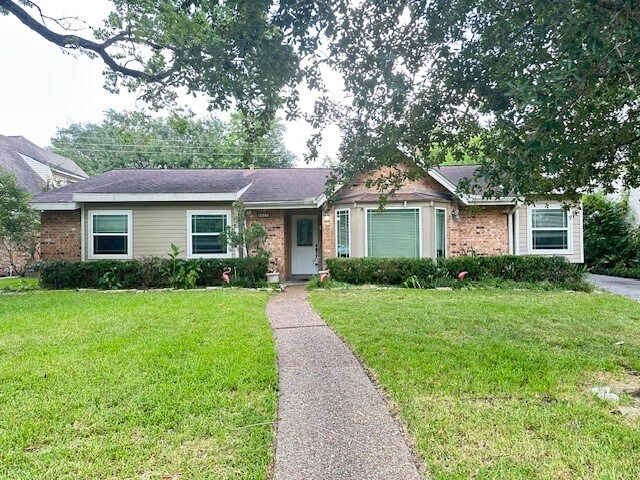 Building Photo - 9317 Lugary Dr