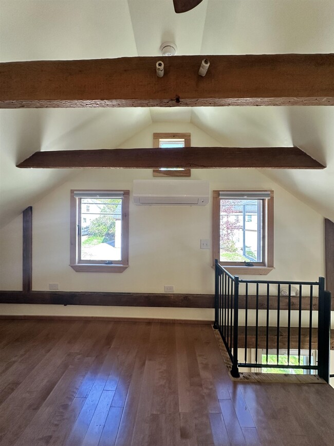 Building Photo - 10 Waukewan St