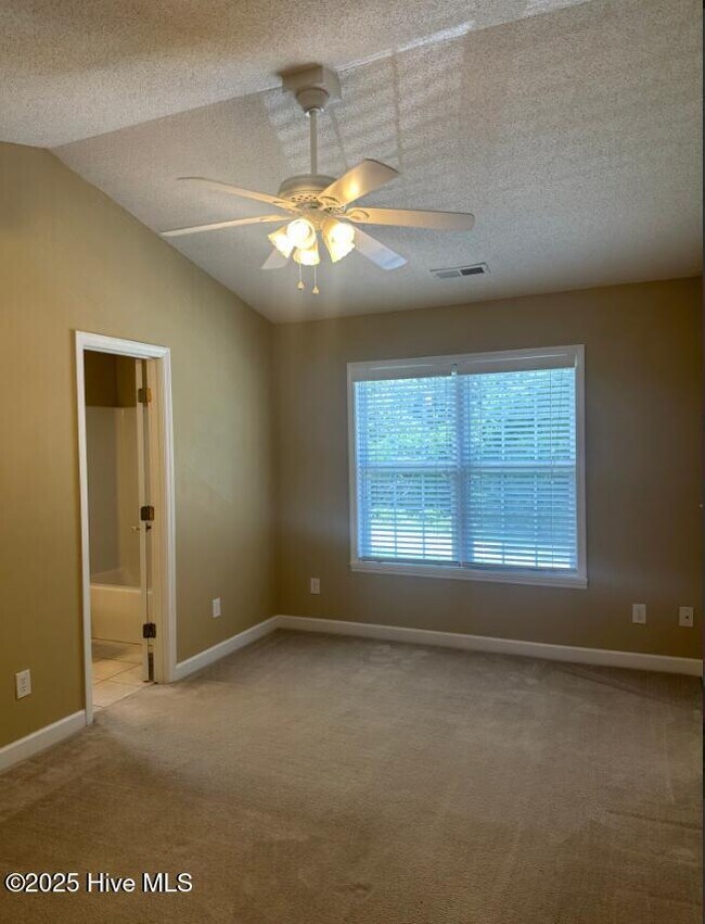 Building Photo - 115 Tillett Ln