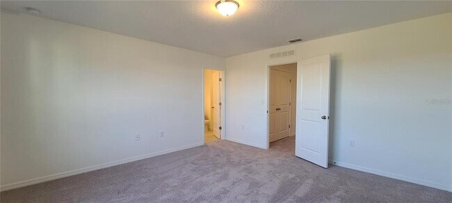 Building Photo - 393 Madison Dr