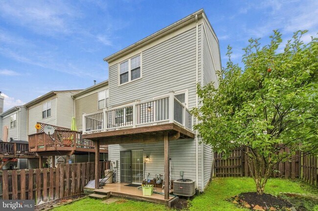 Building Photo - 16880 Jed Forest Ln