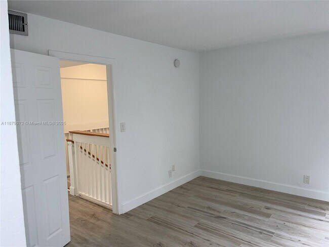 Building Photo - 2961 SW 87th Ave