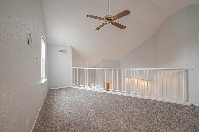 Building Photo - 9809 Richmond Ave.