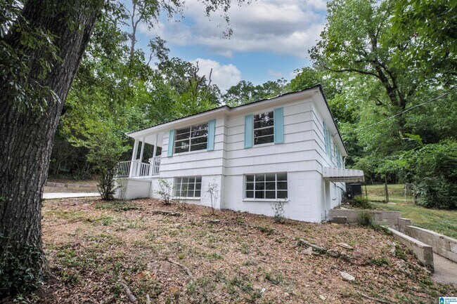 Building Photo - 724 Rose Dr