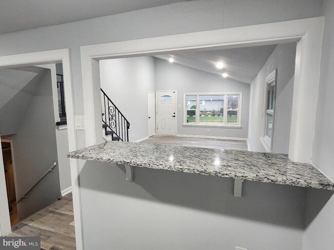 Building Photo - 5468 Drexel Ave