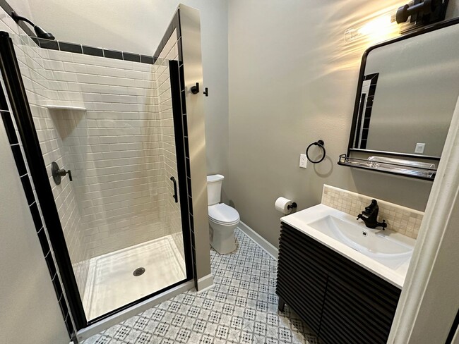 Building Photo - Modern Living with a Touch of Historic Charm
