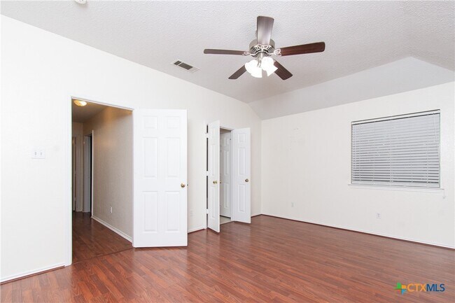 Building Photo - 3301 Dorothy Jane Dr