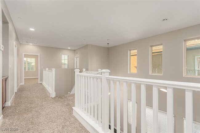 Building Photo - 788 Forest Peak St