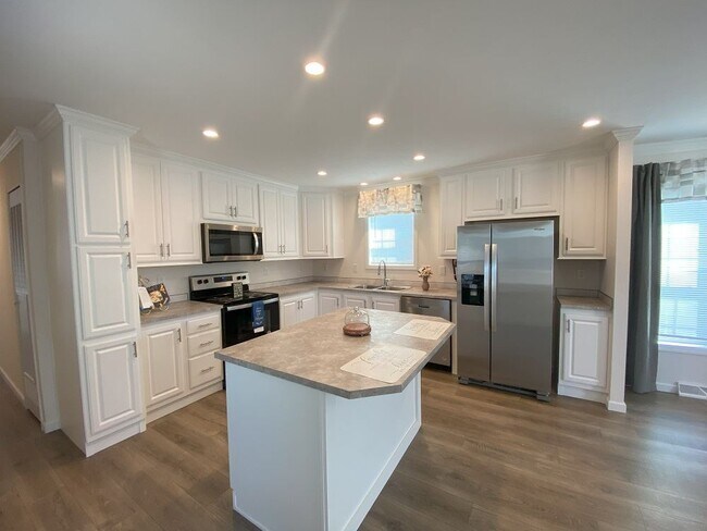 Building Photo - 174 Mockingbird Way