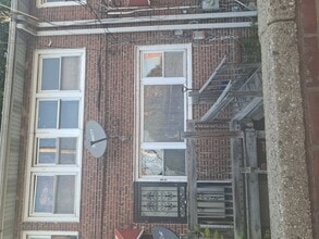 Building Photo - 59 E 37th Pl