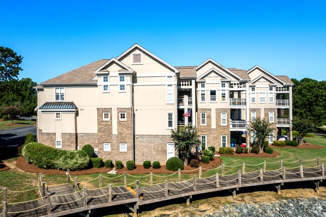 Building Photo - 104 Pier 33 Dr