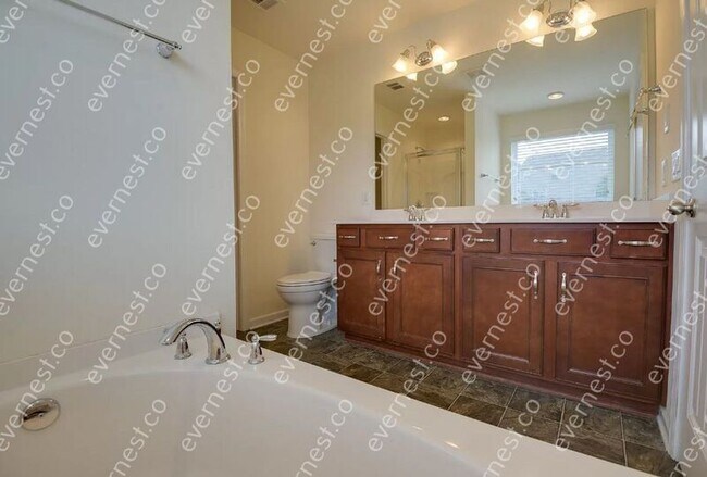Building Photo - 1628 Stonewater Dr