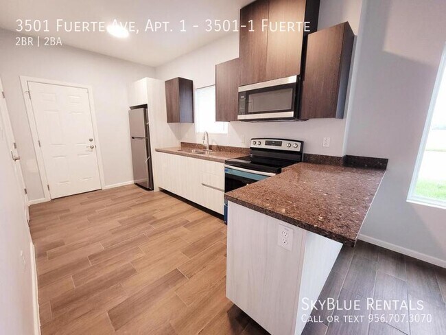 Building Photo - 3501 Fuerte Ave