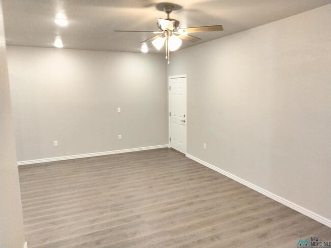 Building Photo - 1308 Sonora Rd