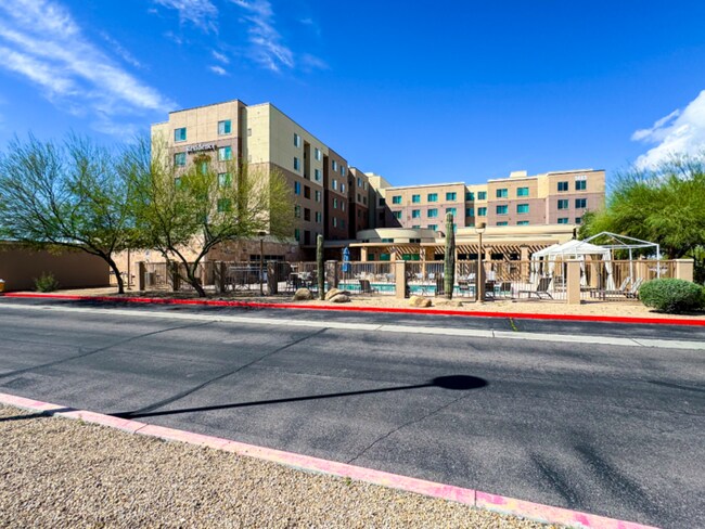 Building Photo - 3Bed/2Bath House at 7th/101! JOIN THE WAIT...