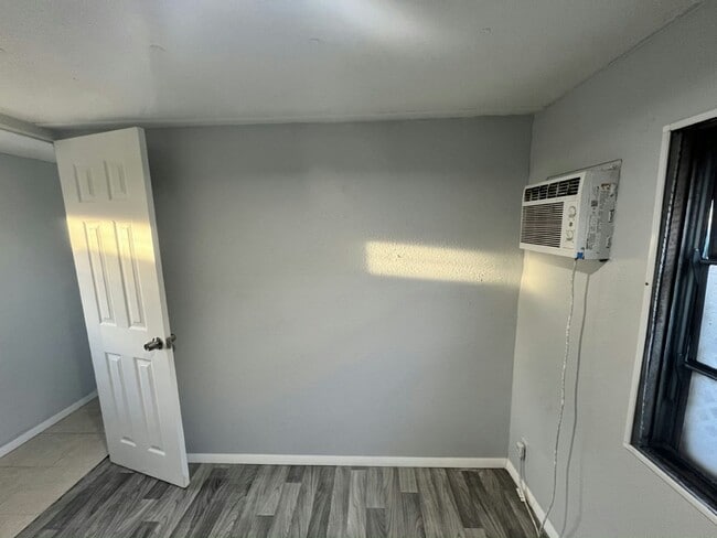 Building Photo - 108 Southland Ct