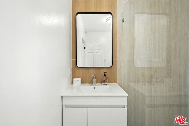 Building Photo - 14858 Round Valley Dr