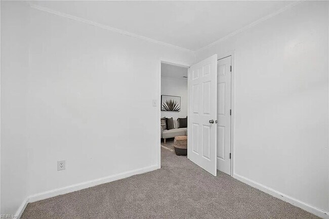 Building Photo - 1128 43rd St