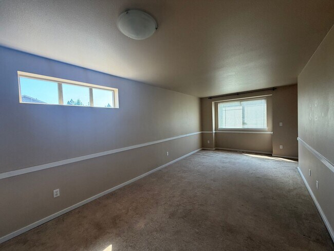 Building Photo - 9411 10th Ave Ct E