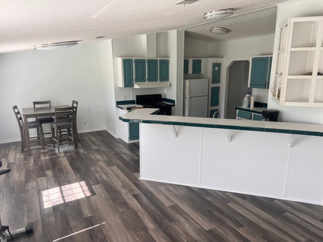 Building Photo - 9907 FL-78