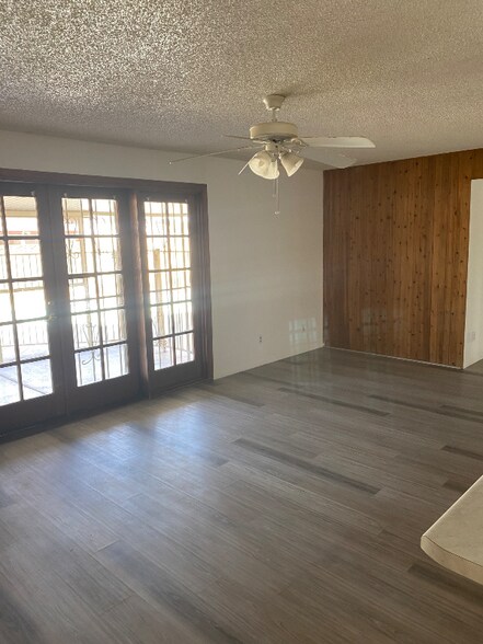 Building Photo - 5538 N 41st Dr