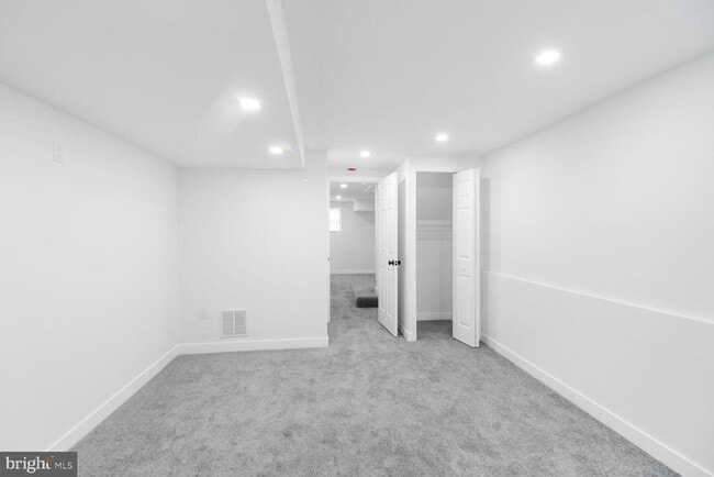 Building Photo - 530 Laurens St