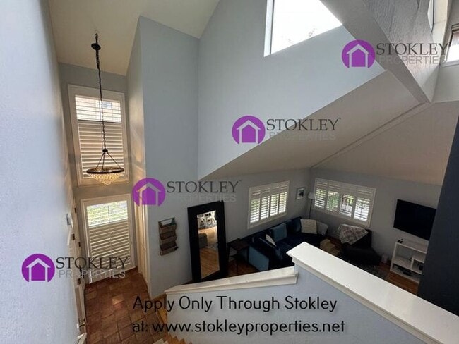 Building Photo - 3013 Arlington Dr