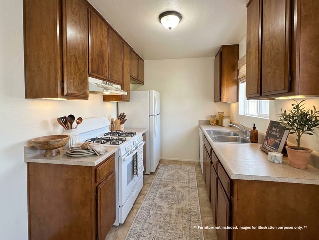 Building Photo - 1010 S Magnolia Ave