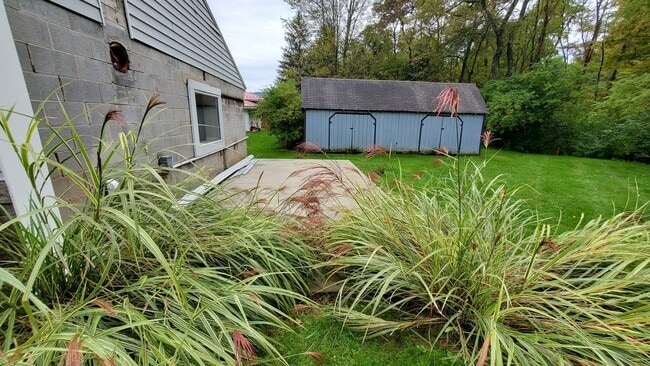 Building Photo - 4 Bedroom House for Rent