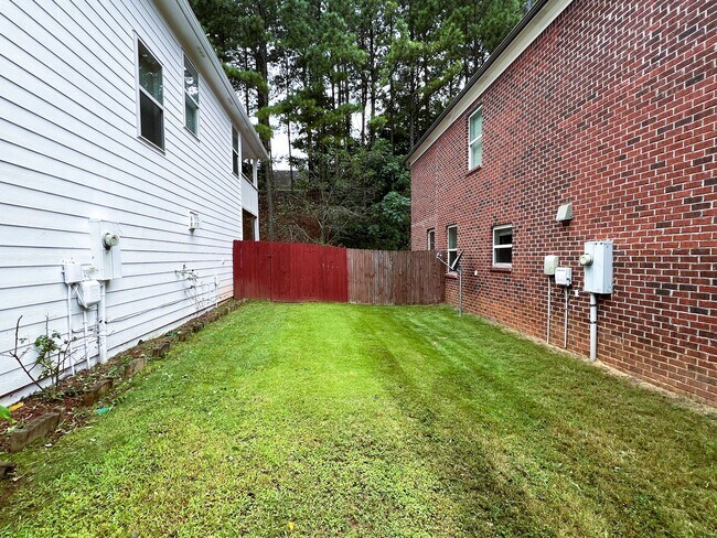 Building Photo - 3015 Carrick Rd