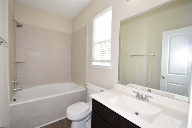 Building Photo - 24706 Pavarotti Pl