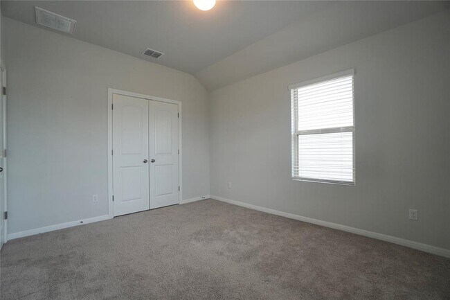 Building Photo - 2513 Danbury Ln