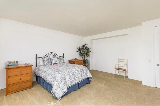 Building Photo - 31705 Middlebrook Ln