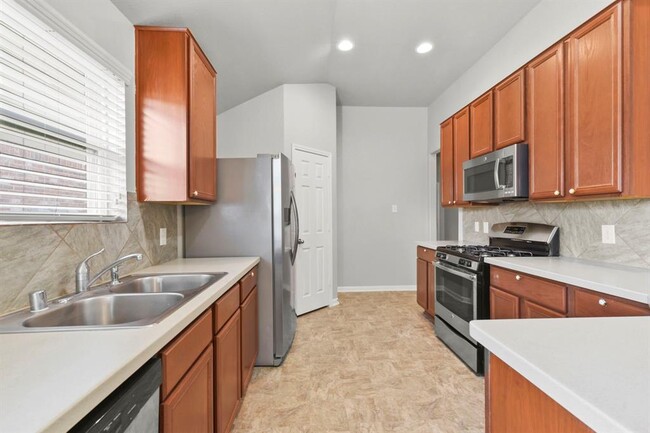 Building Photo - 15603 Walnut Leaf Ln